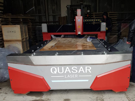 Лазерный станок Quasar F3015E 4,0 кВт Raycus